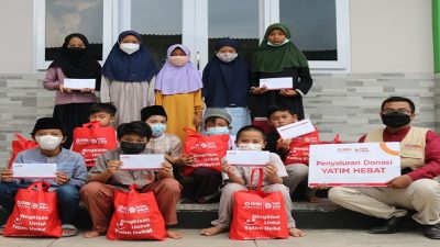 PPPA Daarul Qur’an Cirebon Bagikan Bingkisan Untuk Santri Yatim