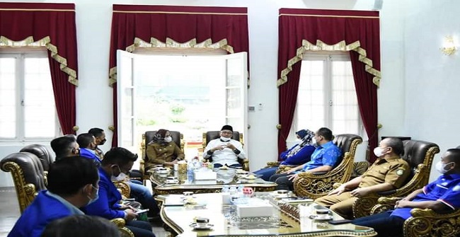 Wakil Ketua MPR RI Zulkifli Hasan Bertemu Bupati Nina Agustina di Pendopo Indramayu