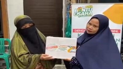 UMKM usAHA Bantu Penjual Kripik Pisang