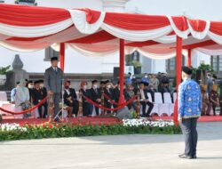 Gubernur Ridwan Kamil Pimpin Upacara Bela Negara Tingkat Jabar
