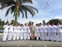 Gubernur Ridwan Kamil Pimpin Upacara Hari Ibu