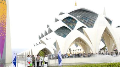 Masjid Al Jabbar Contoh Pembangunan Berkelanjutan