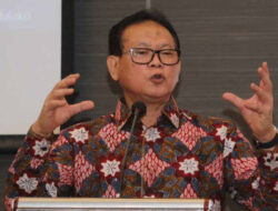 Prof Rokhmin Dahuri Orang Asli Cirebon dan Mantan Menteri Kelautan Dan Perikanan Nyaleg DPR RI Dapil Jabar VIII Dari PDI Perjuangan
