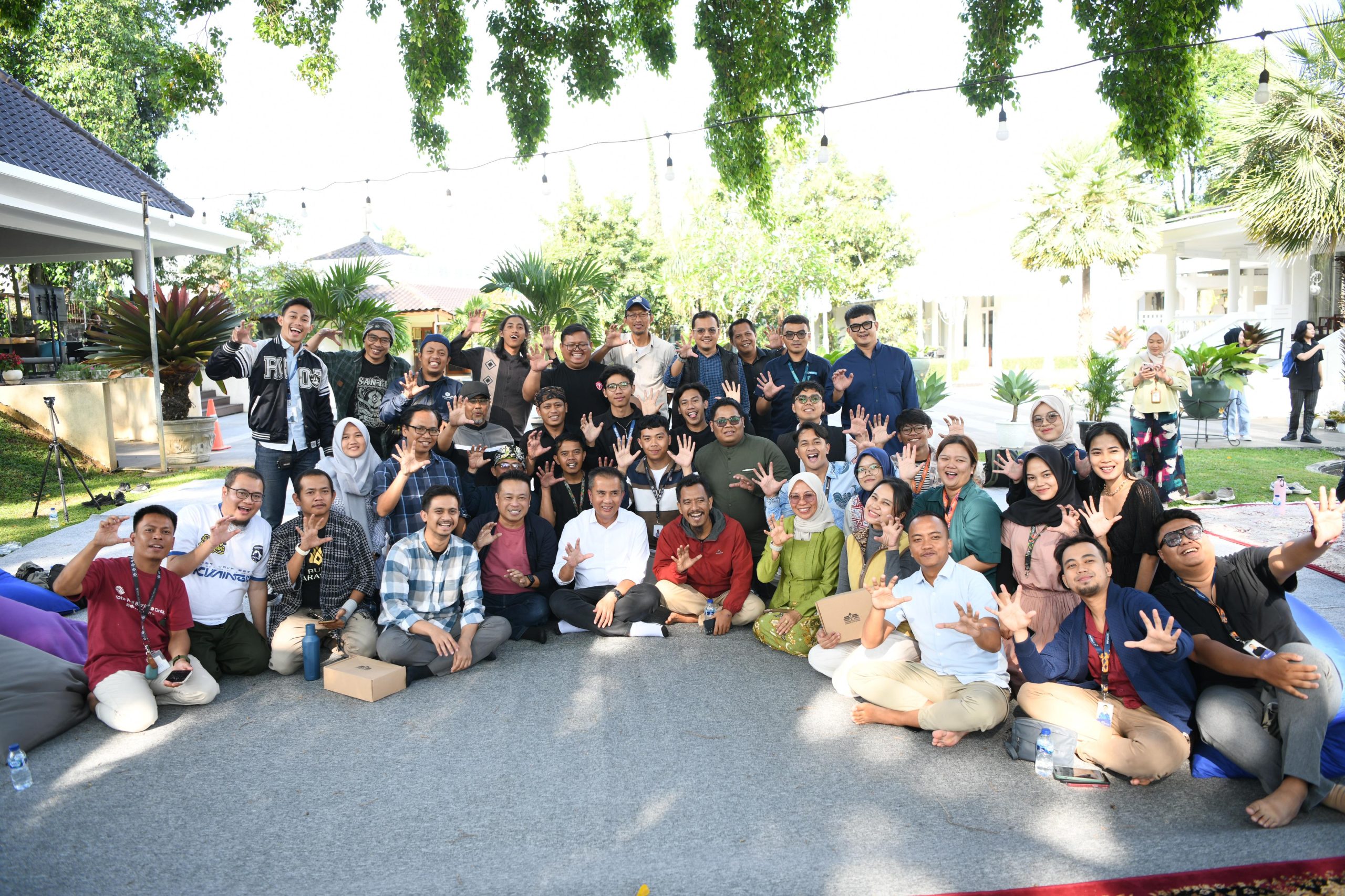 Pj Gubernur Jabar @beytmachmudin Terima Kunjungan Para Founder Media Sosial Kab/Kota se Jabar di Gedung Pakuan