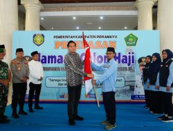 Lepas 445 Calon Jemaah Haji, Lucky Hakim Minta Doakan Kabupaten Indramayu