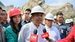 Dedi Mulyadi Tinjau Lokasi Longsor Tambang Gunung Kuda, Beri Santunan untuk Keluarga Korban